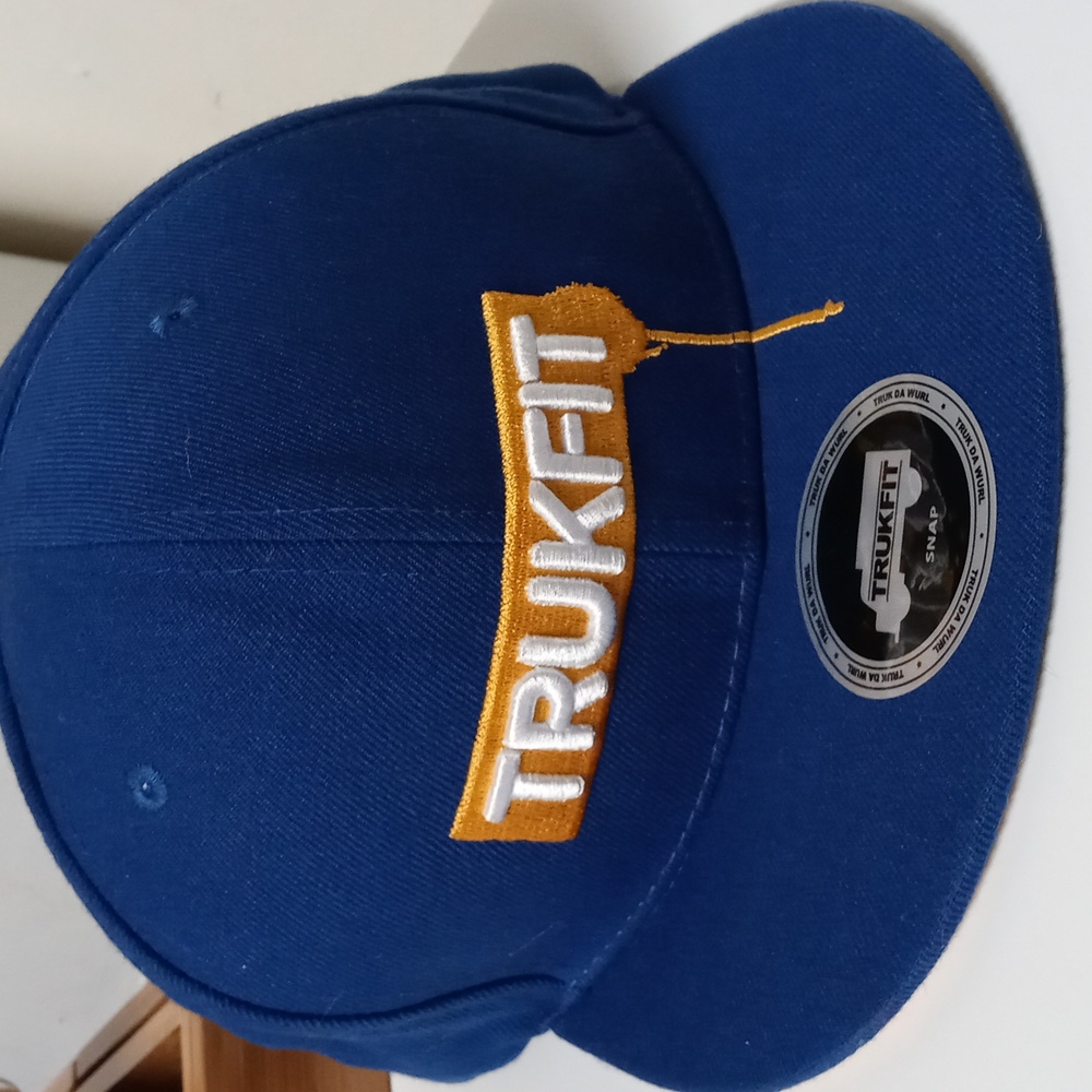 Trukfit snapback hat. NWOT